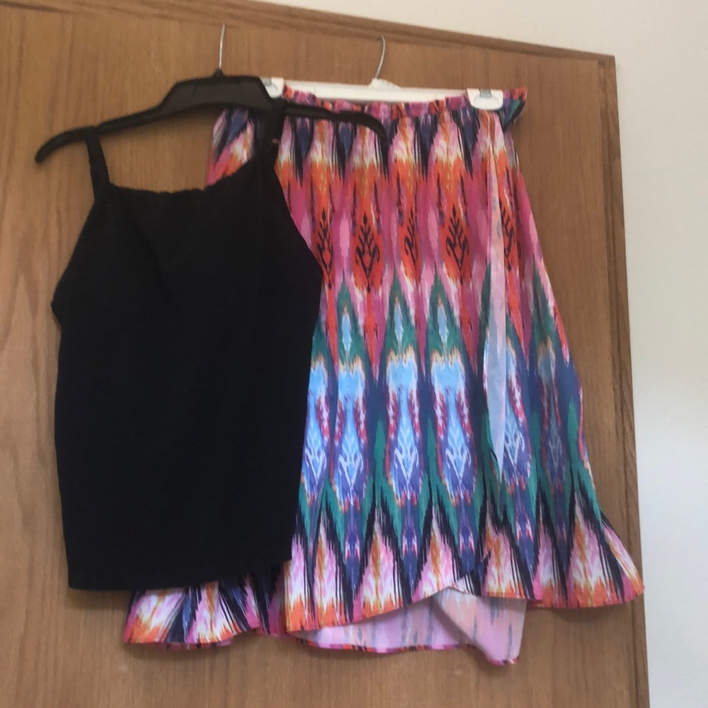 Feather light skirt with black bra-in tank top